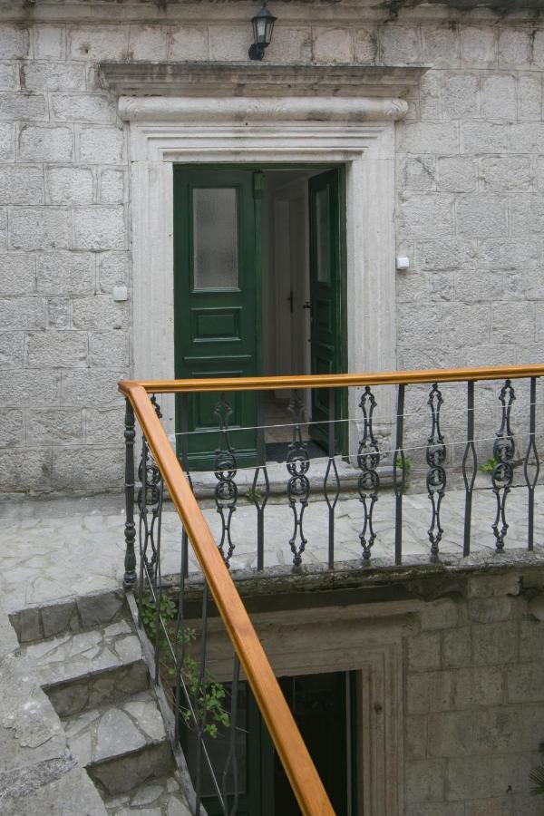 P.S. Cattaro Apartments Екстер'єр фото